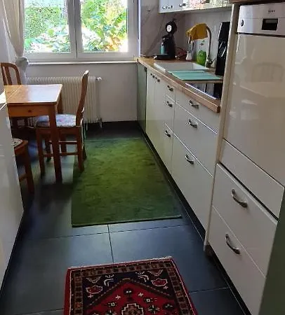 Nana-Eg-80M2 Sanierter Altbau-Parkplatz-Kleiner Garten-Wlan-Netflix-2Zimmer-Kueche-Dusche-Wanne-Waschmaschine Oberhausen  Extérieur photo
