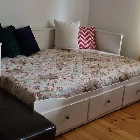 Nana-Eg-80M2 Sanierter Altbau-Parkplatz-Kleiner Garten-Wlan-Netflix-2Zimmer-Kueche-Dusche-Wanne-Waschmaschine Oberhausen  Extérieur photo